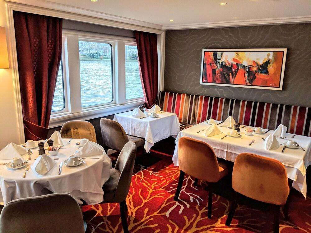 Hotel Select Ms Charles Dickens Neuss Esterno foto